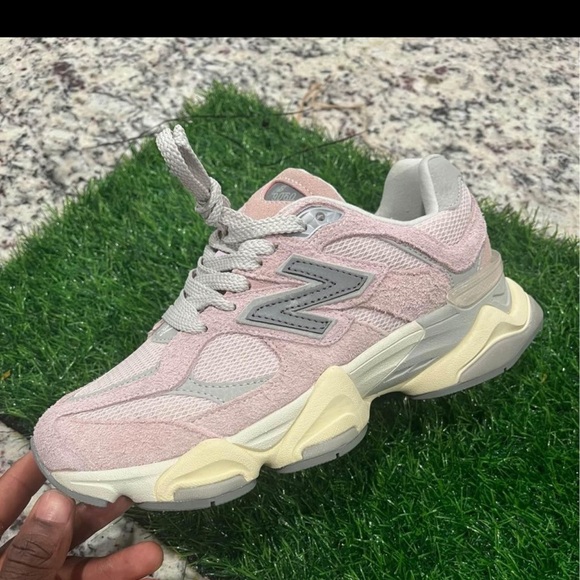 New balance 9060 - Picture 1 of 5